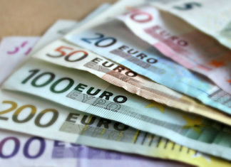 Handel nie zna granic. Płatności walutowe zwiększą komfort obsługi konsumenta Handel nie zna granic. Płatności walutowe zwiększą komfort obsługi konsumenta