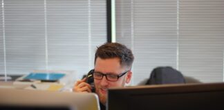 Jak korzystać z narzędzi oceny pracowników, takich jak rankingi, w celu ulepszania pracy zespołu?