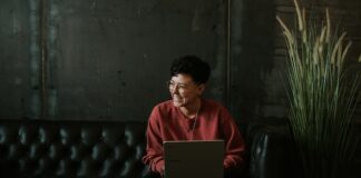 Jakie są najważniejsze etapy w procesie oceny pracowników?