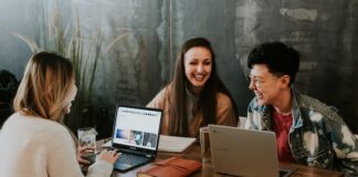 Co warto uwzględnić przy projektowaniu systemu wynagradzania pracowników?