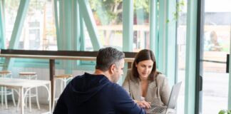 Jakie są najnowsze narzędzia i technologie wykorzystywane w szkoleniach pracowników?