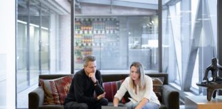 Jakie są najlepsze sposoby na rozwijanie kreatywności u pracowników?