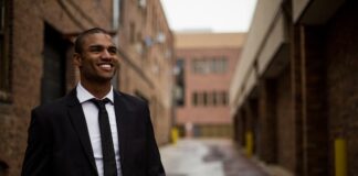 Jakie są najważniejsze zasady zarządzania konfliktami w pracy?