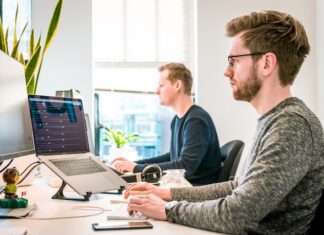 Czy nagradzanie pracowników poza finansowe ma sens? Czy nagradzanie pracowników poza finansowe ma sens?
